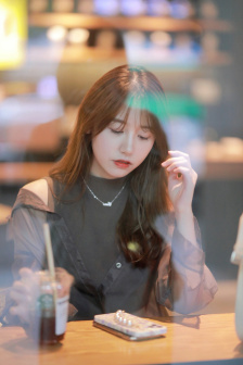 学校体检要用手扒开前面吗